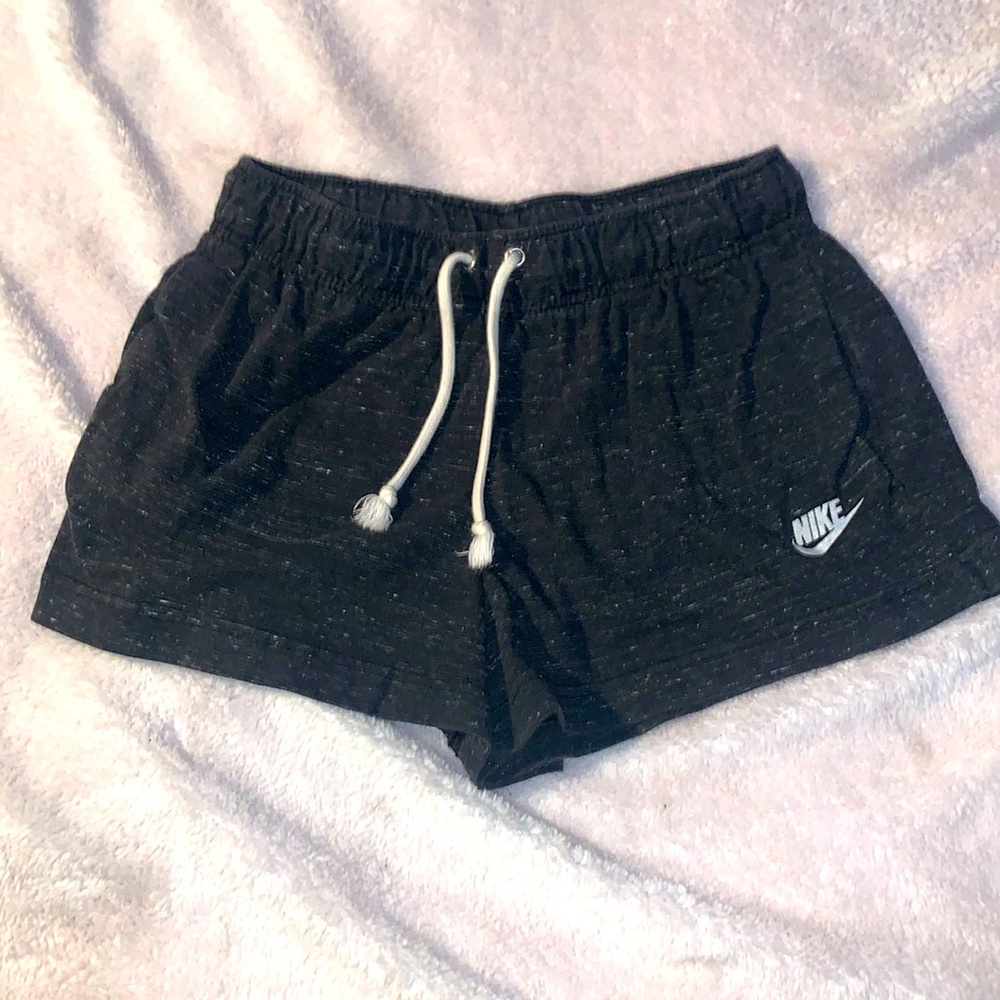 Nike women’s small heathered grey knit shorts size small